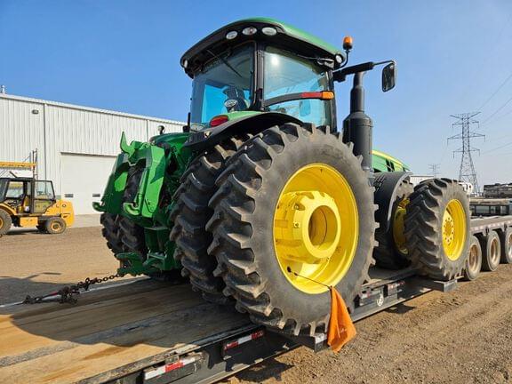 Image of John Deere 8370R equipment image 3