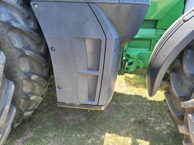 Image of John Deere 8370R equipment image 4