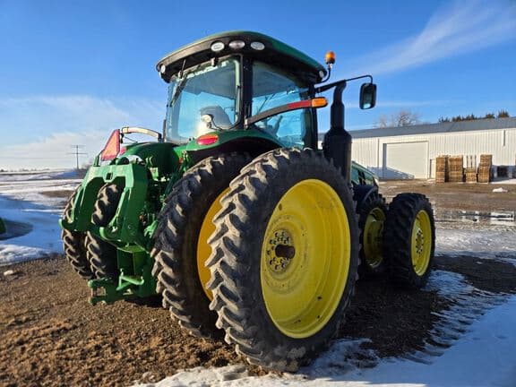 Image of John Deere 8370R equipment image 4