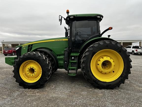 Image of John Deere 8370R equipment image 2