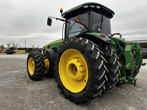 Image of John Deere 8370R equipment image 3