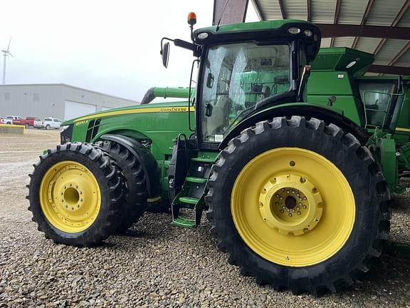 Image of John Deere 8370R equipment image 2