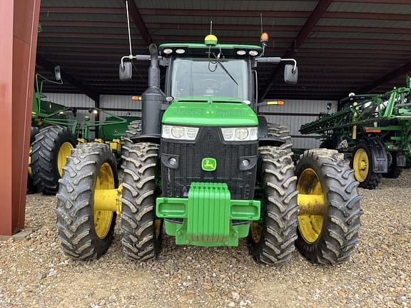 Image of John Deere 8370R equipment image 4