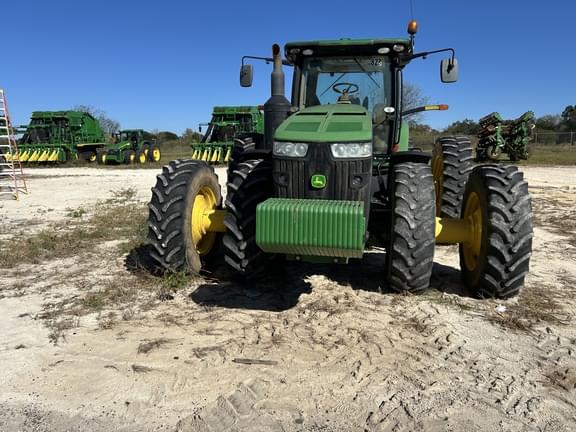 Image of John Deere 8370R equipment image 1