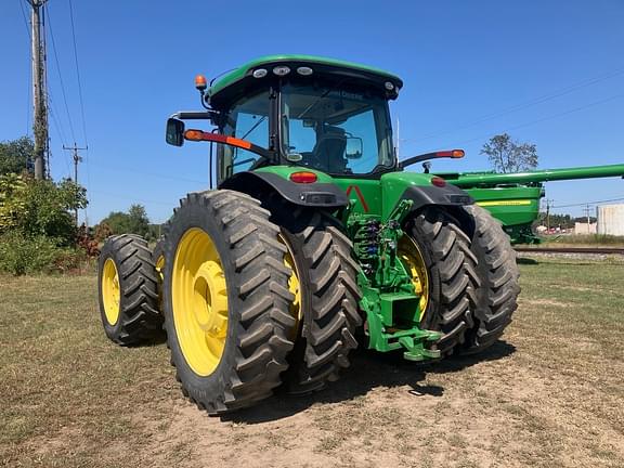 Image of John Deere 8370R equipment image 2