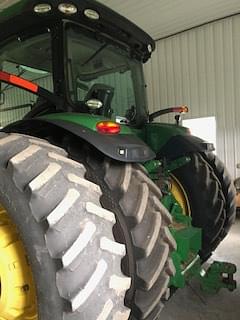 Image of John Deere 8370R equipment image 3