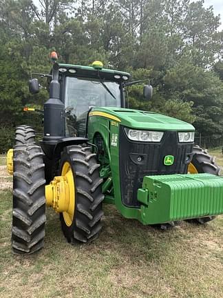 Image of John Deere 8370R equipment image 4