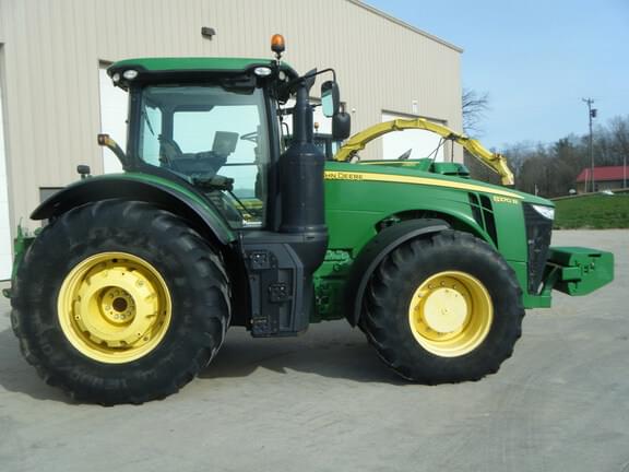 Image of John Deere 8370R equipment image 1