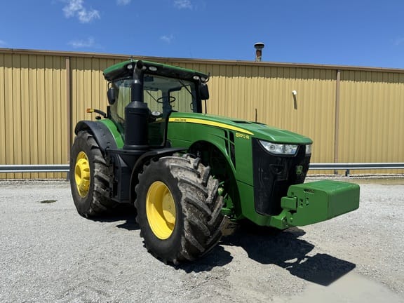 2016 John Deere 8370R Equipment Image0