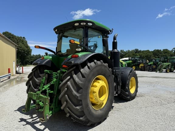 Image of John Deere 8370R equipment image 2