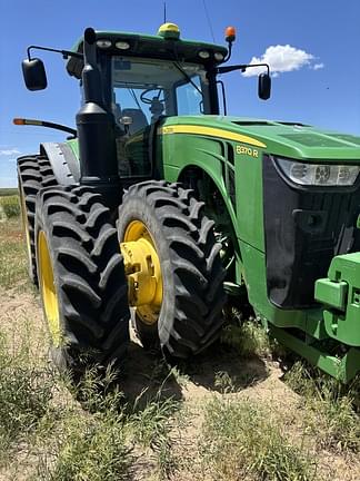 Image of John Deere 8370R equipment image 1