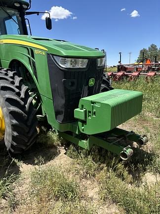 Image of John Deere 8370R equipment image 2