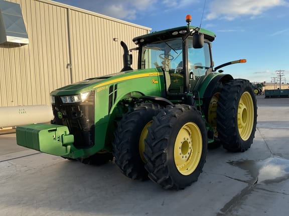 2016 John Deere 8370R Equipment Image0