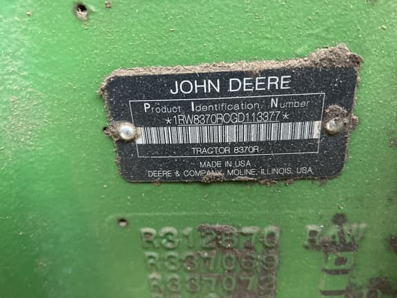 Image of John Deere 8370R equipment image 4
