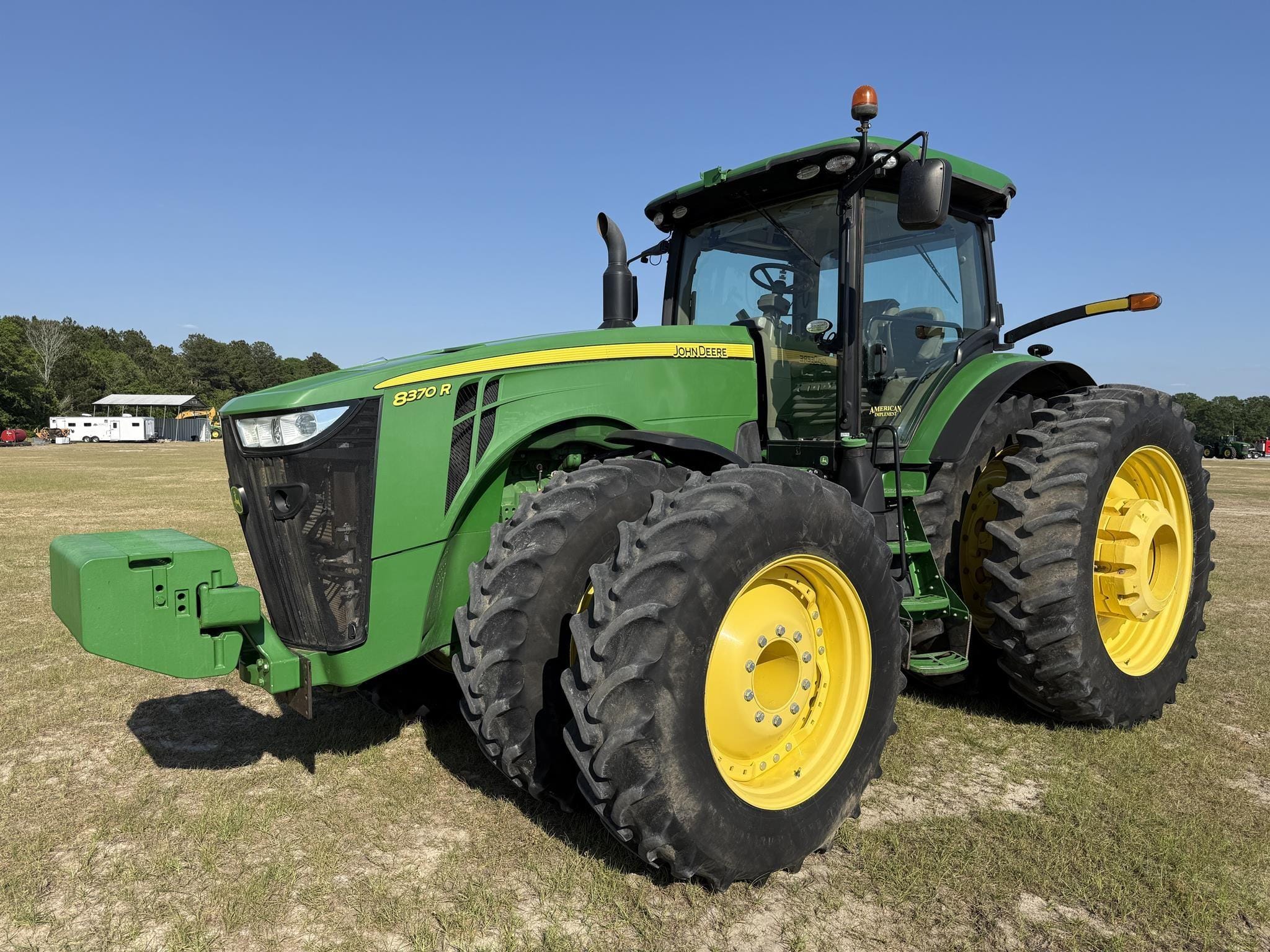 2016 John Deere 8370R Equipment Image0