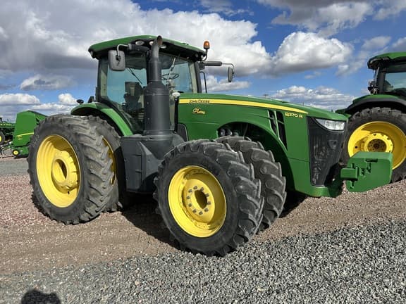 Image of John Deere 8370R equipment image 1
