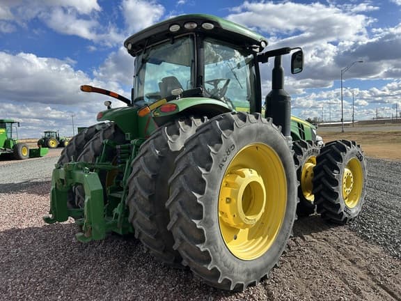 Image of John Deere 8370R equipment image 3