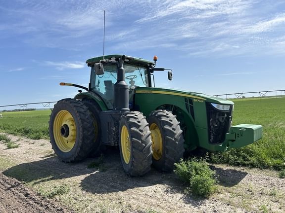 2016 John Deere 8370R Equipment Image0