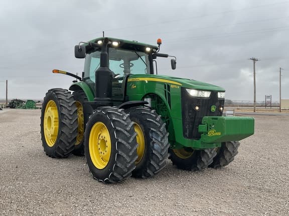 Image of John Deere 8370R equipment image 1
