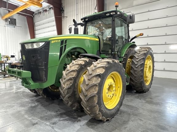 2016 John Deere 8370R Equipment Image0