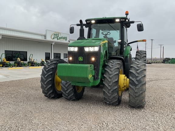 Image of John Deere 8370R equipment image 3