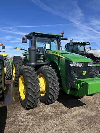 Image of John Deere 8370R equipment image 3