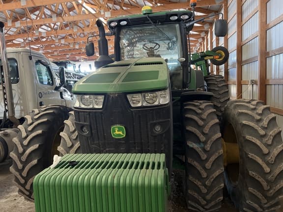 Image of John Deere 8370R equipment image 4