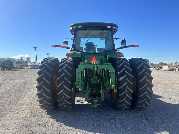 Image of John Deere 8370R equipment image 3