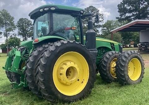 Image of John Deere 8370R equipment image 3