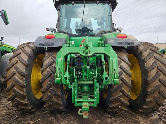 Image of John Deere 8370R equipment image 4