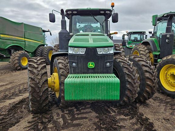 Image of John Deere 8370R equipment image 1