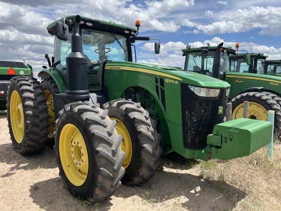 2016 John Deere 8370R Image