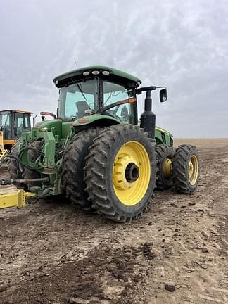 Image of John Deere 8370R equipment image 3