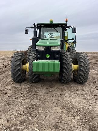 Image of John Deere 8370R equipment image 1