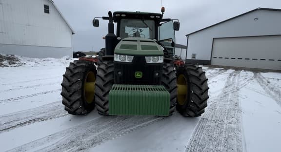Image of John Deere 8370R equipment image 2