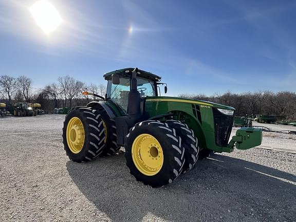 Image of John Deere 8370R equipment image 3