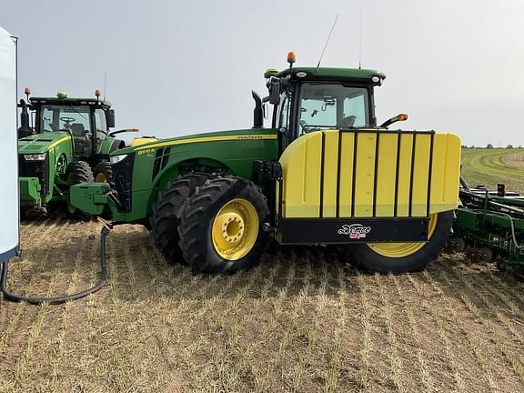 Image of John Deere 8370R equipment image 2