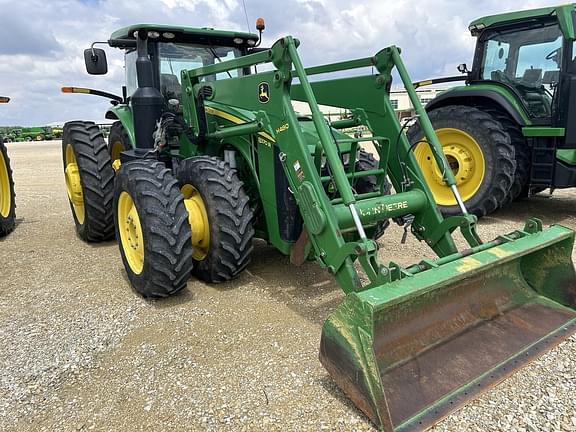 Image of John Deere 8370R equipment image 1