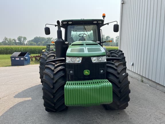 Image of John Deere 8370R equipment image 4