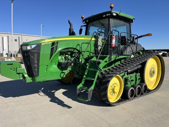 Image of John Deere 8370RT equipment image 2