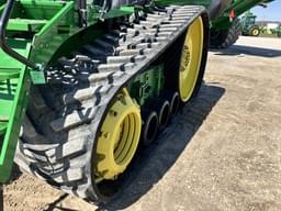 Image of John Deere 8370RT equipment image 1