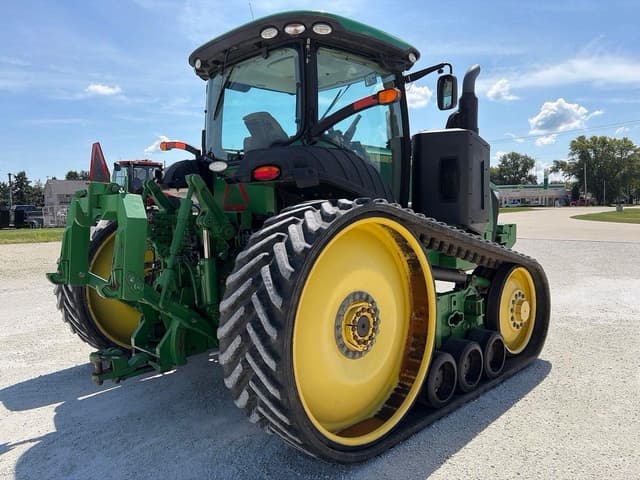 Image of John Deere 8370RT equipment image 2