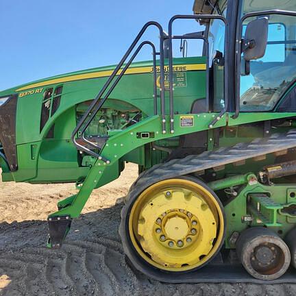 Image of John Deere 8370RT equipment image 2