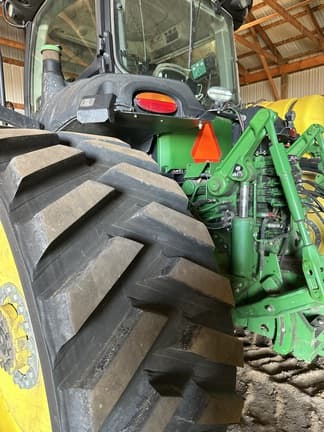 Image of John Deere 8370RT equipment image 4