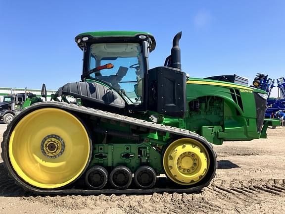 Image of John Deere 8370RT equipment image 3