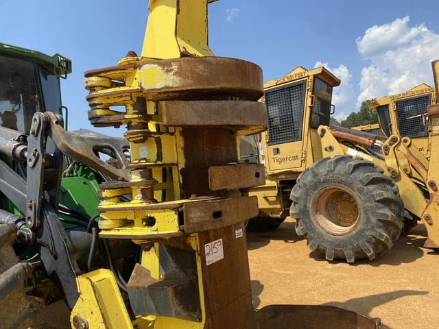 Image of John Deere 843L equipment image 4