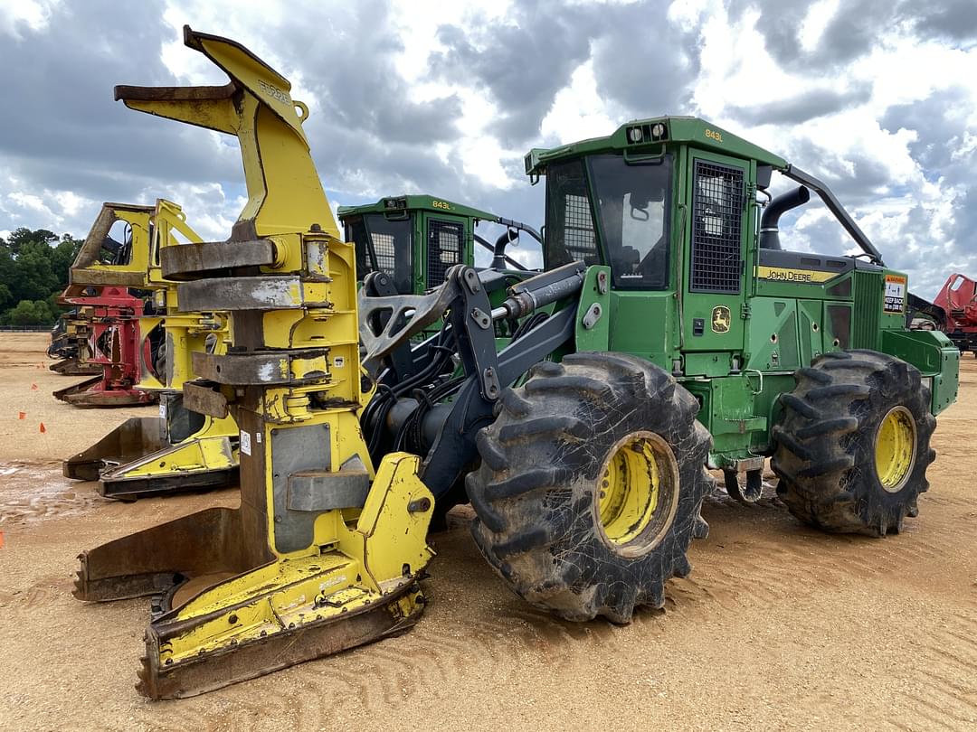 Image of John Deere 843L Primary image
