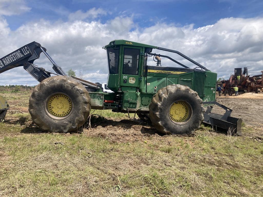 Image of John Deere 848L Primary image