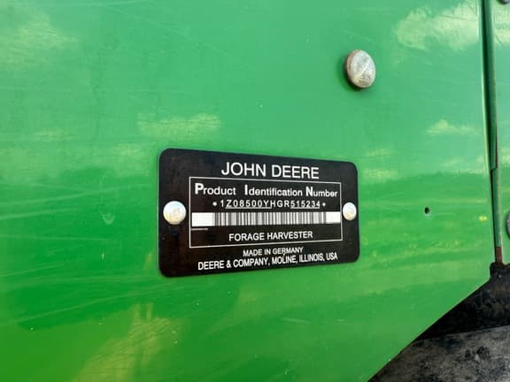 Image of John Deere 8500 equipment image 1