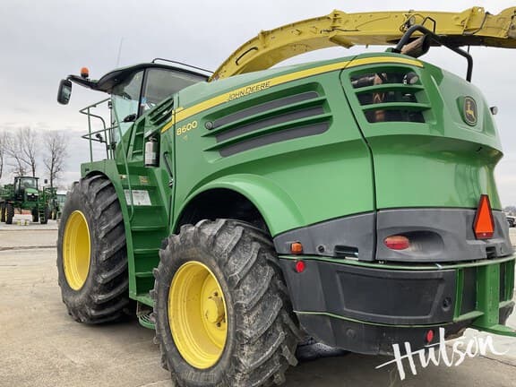 Image of John Deere 8600 equipment image 4